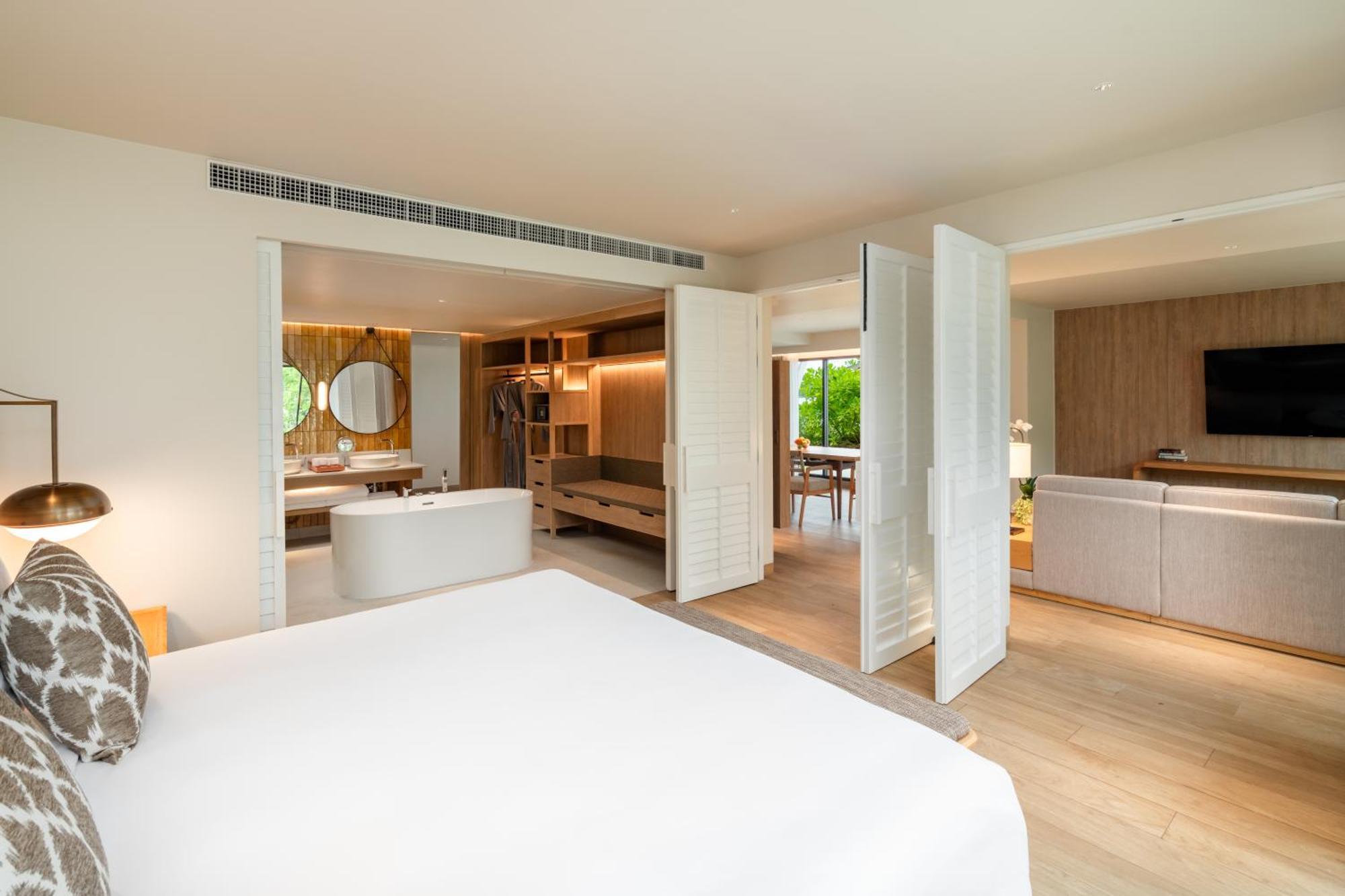 Saii Laguna Phuket Bang Tao Beach  Exterior photo A suite at the hotel